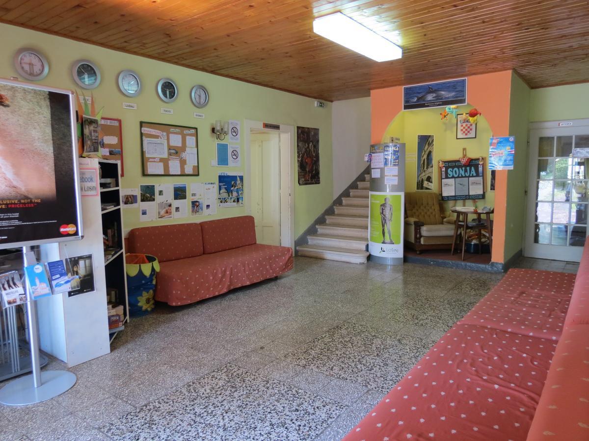 Hi Hostel Veli Losinj Exterior photo