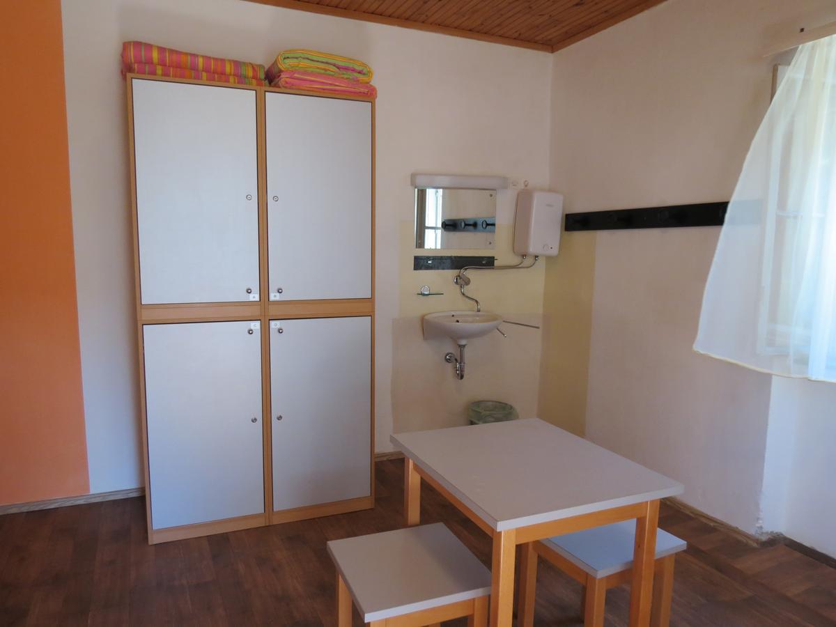 Hi Hostel Veli Losinj Exterior photo