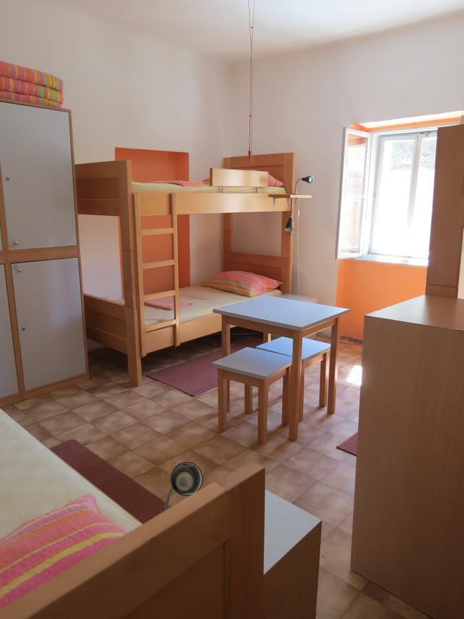 Hi Hostel Veli Losinj Exterior photo