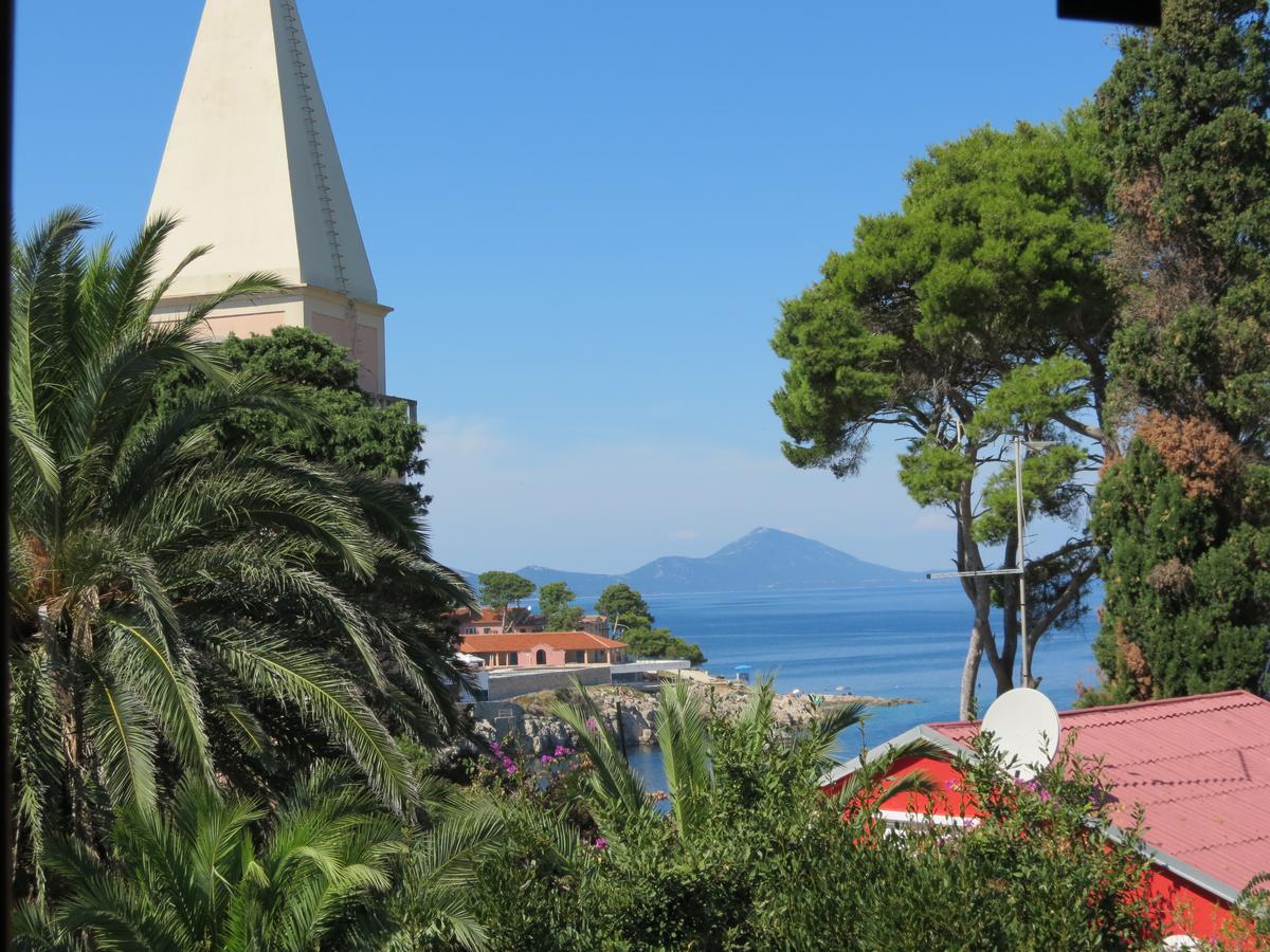 Hi Hostel Veli Losinj Exterior photo